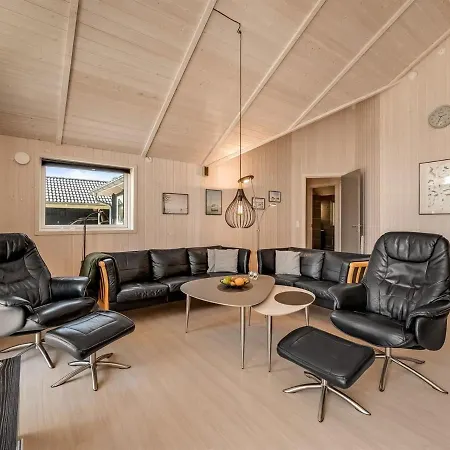 Elina - 600m From The Sea In Western Jutland By Interhome Feriehus Blåvand