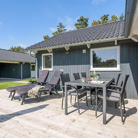 Elina - 600m From The Sea By Interhome